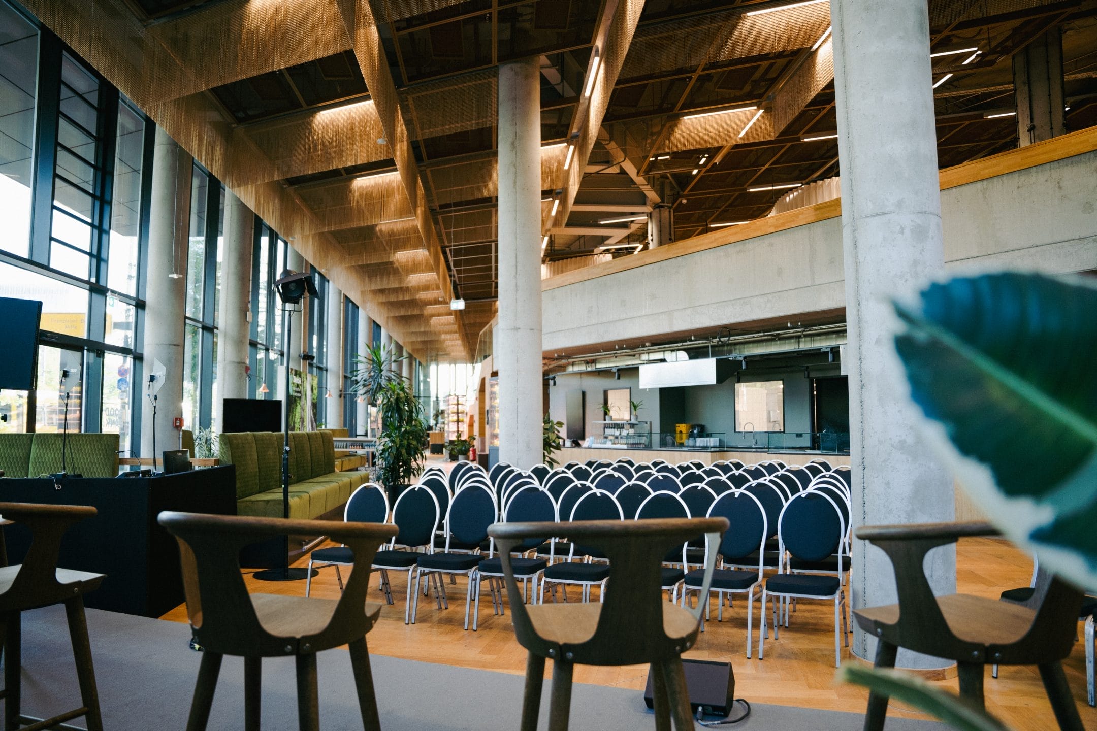 Flexible event locations for all of your needs. Our venues can be adapted to host any kind of event in a sustainable, innovative and smart environment to impress your guests.