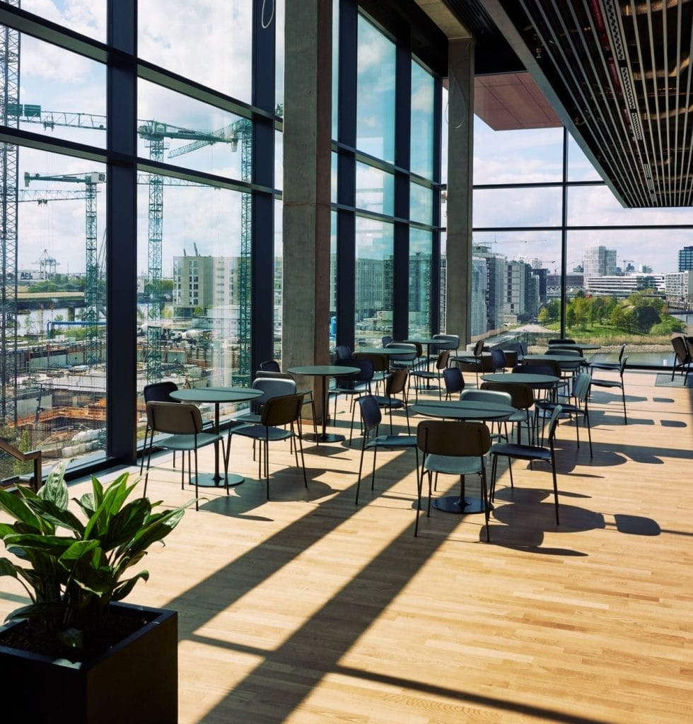 Sky Bar to admire HafenCity while drinking with your colleagues, working by yourself, or organizing your company event.